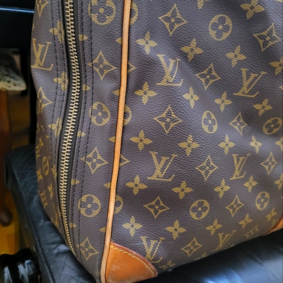 Authentic  100% Louis Vuitton Monogram Sirius 55 Travel Hand Bag - Picture 11 of 12